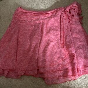 pink skirt